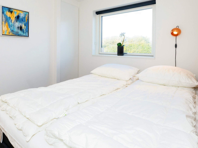 Bedroom 2, 5 Star Holiday Home in Lokken, Hjørring