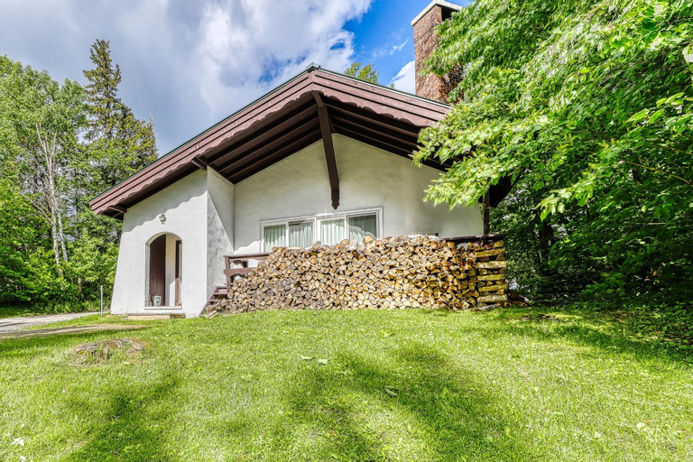 Klebenov Chalet, Grafton