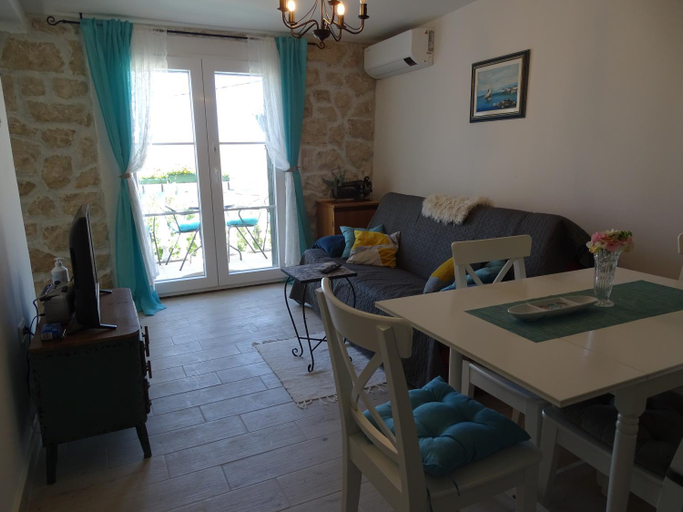 Others 5, Charming apartment piccolo paradiso, Pag