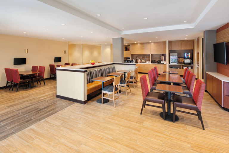 Food & Drinks 5, TownePlace Suites by Marriott Atlanta Lawrenceville, Gwinnett