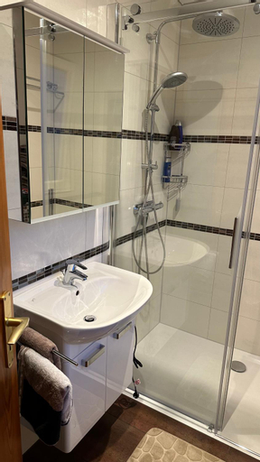 Bathroom 4