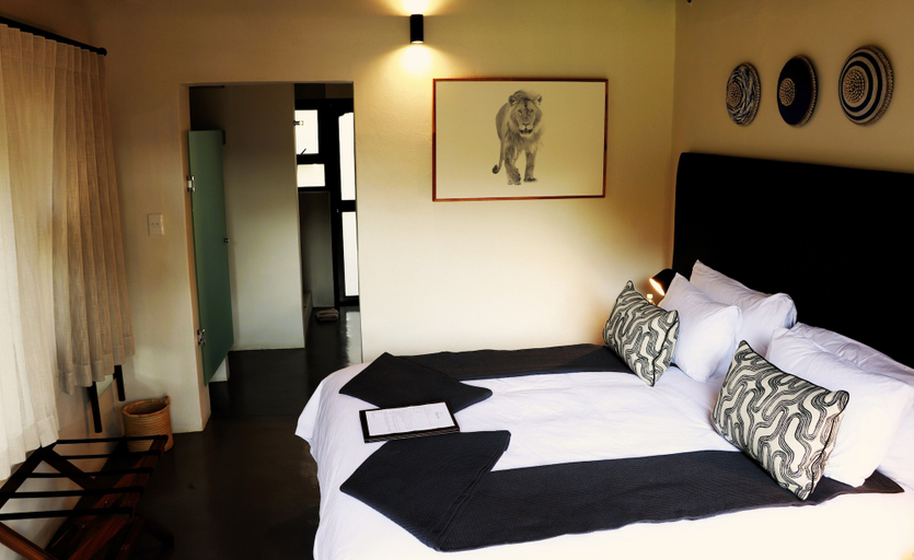 Bedroom 2, Leopard's Bend Bush Lodge, Mopani