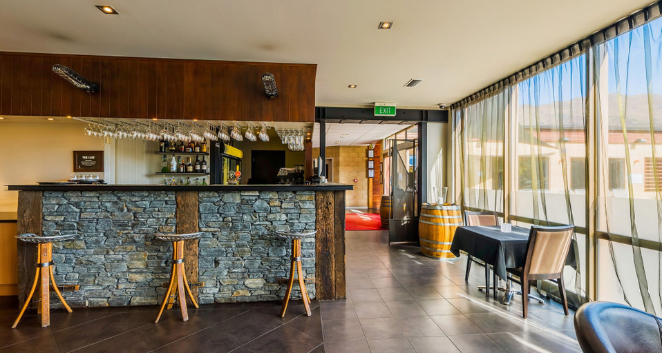 Food & Drinks 4, Oakridge Resort Lake Wanaka, Queenstown-Lakes