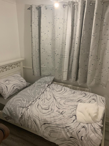 Others 2, At Apex House single room, Thurrock