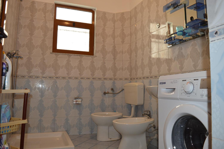 Bathroom 2, Villa Ajla, Durrësit