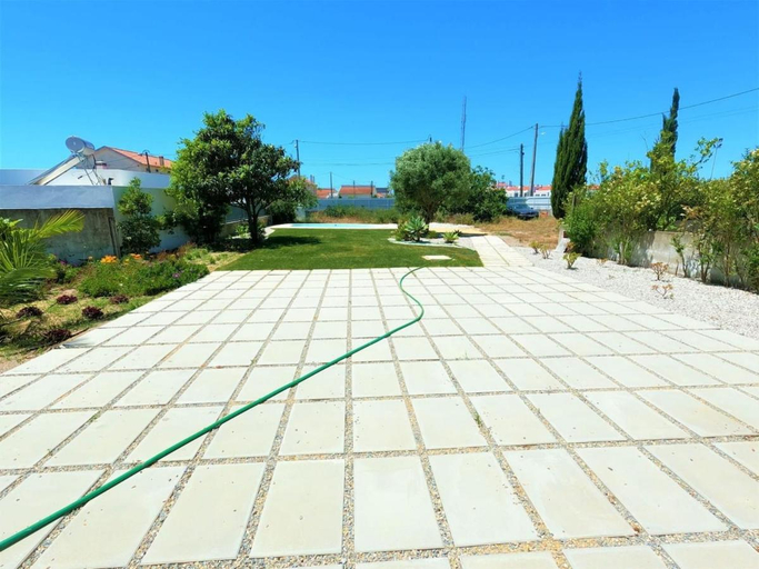 Others 2, Caparica traditional V4 duplex apartment with pool Charneca da Caparica Lisboa, Almada