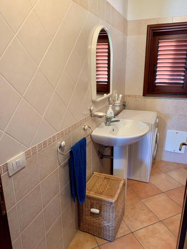 Bathroom 3, Sardegna Appartamento Posada, Nuoro