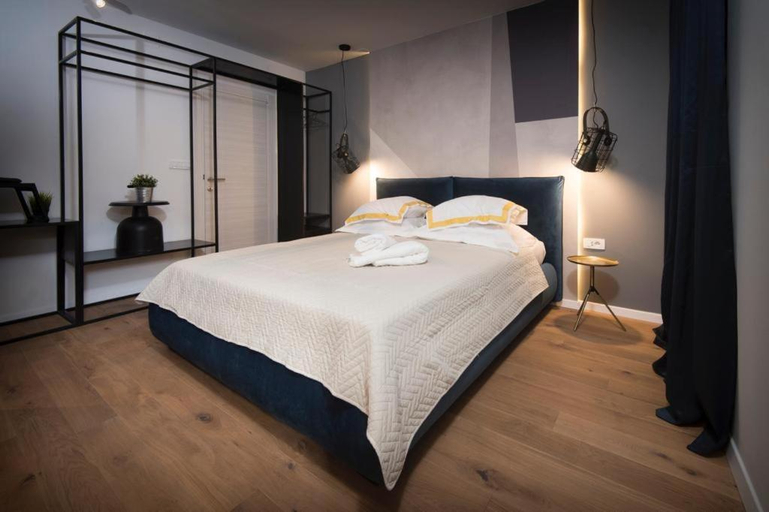 Others 5, Sibinicum luxury rooms, Šibenik