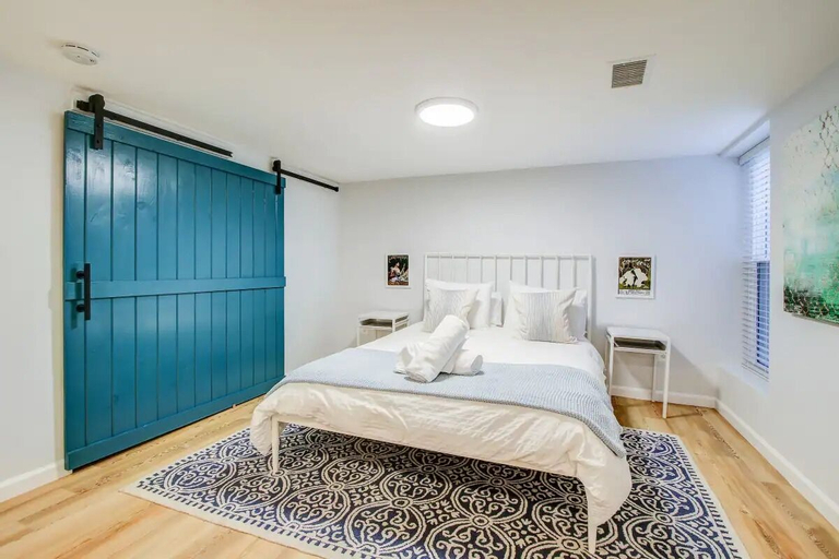 Private Studio in Serene DC Neighborhood, District of Columbia