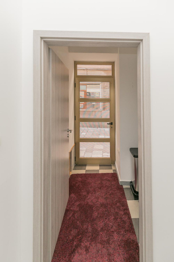 Others 5, Peninsula room, Zadar
