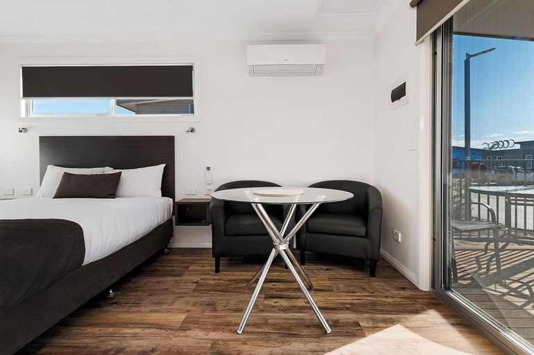 Bedroom 3, Discovery Parks Moama Waters, Murray