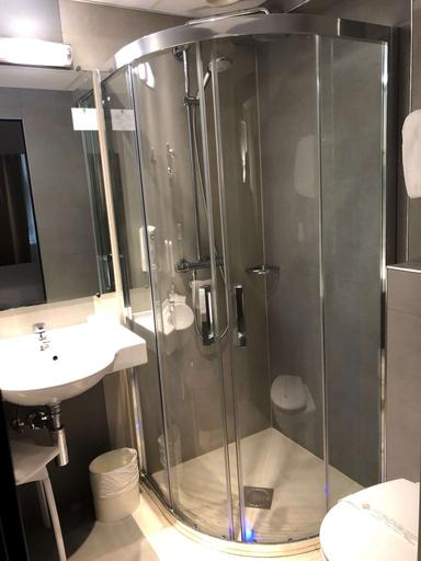 Bathroom 5, Kyriad Montbeliard Sochaux, Doubs