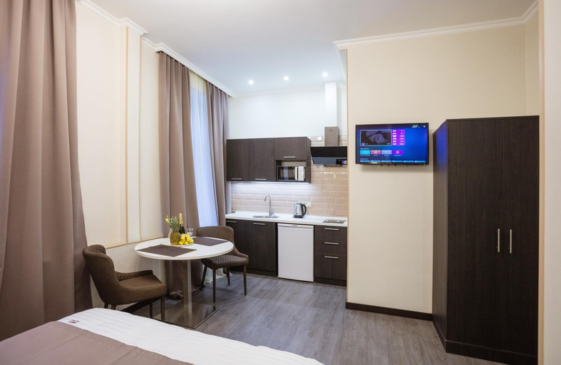 Others 4, Khreshchatyk Apart Hotel Passage, Shevchenkivs'kyi