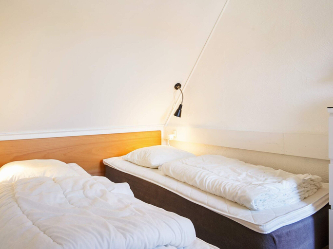 Bedroom 3, 5 Person Holiday Home on a Holiday Park in Gudhjem, Bornholm