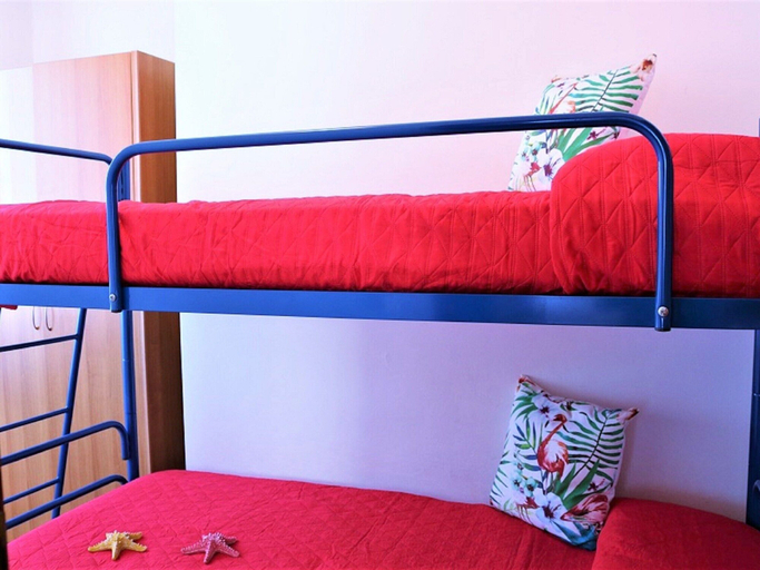 Room 4, Apartment in Bibione With Private Terrace, Venezia