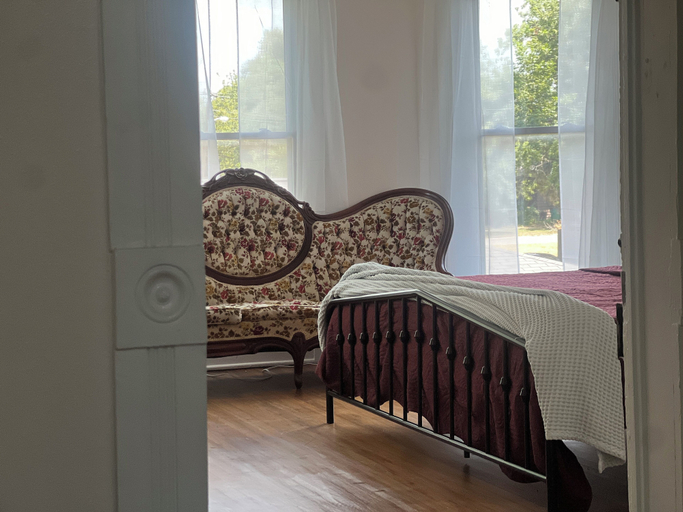Bedroom 2, Thames Home, Williamson