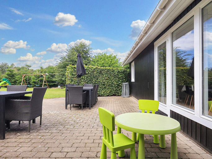 Others 5, 14 Person Holiday Home in Vaeggerlose, Guldborgsund