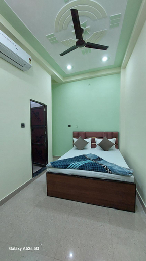 Others 5, NARAYANI paying guest house, Varanasi