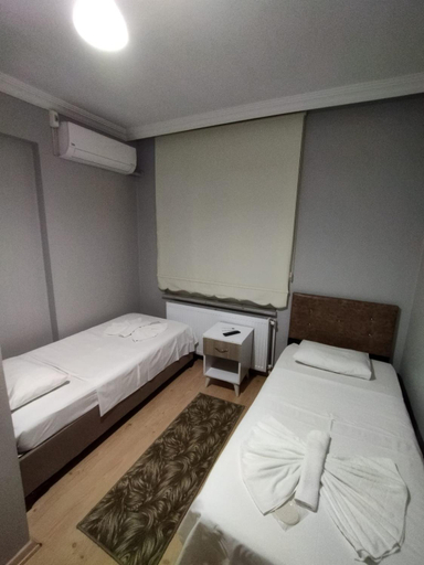 Others 5, MHT Otel, Merkez