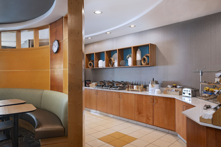 Food & Drinks 5, SpringHill Suites Boise West/Eagle, Ada