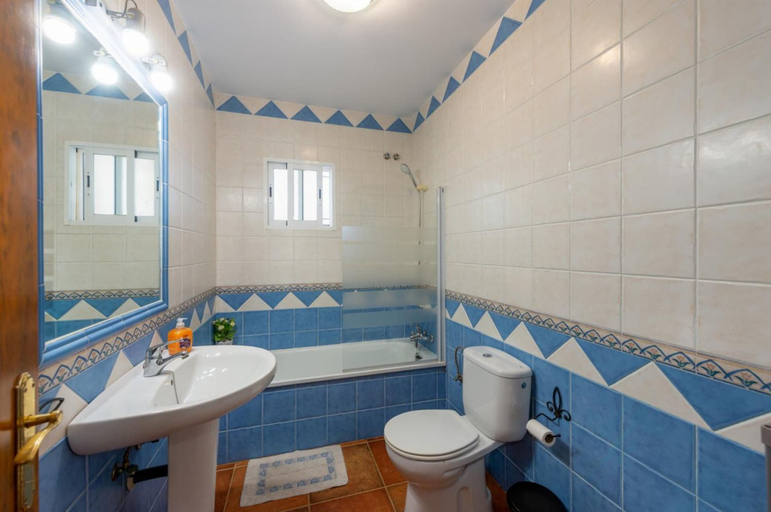 Bathroom 4, Villa Maria Gomez in Frigiliana, Málaga