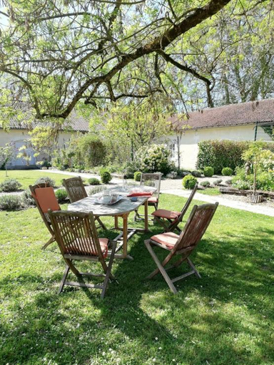 Others 2, Le Domaine Des Platanes, Charente