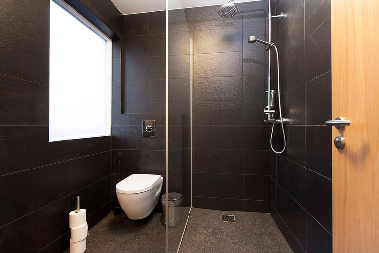 Bathroom 4, KEF Guesthouse by Keflavik airport, Reykjanesbær