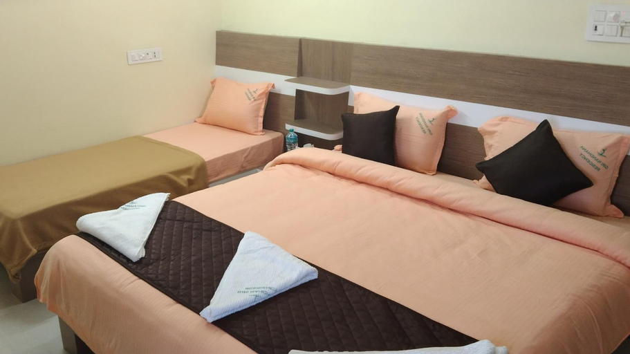 Bedroom 2, GIRI NANDHANA RESIDENCY, Vellore