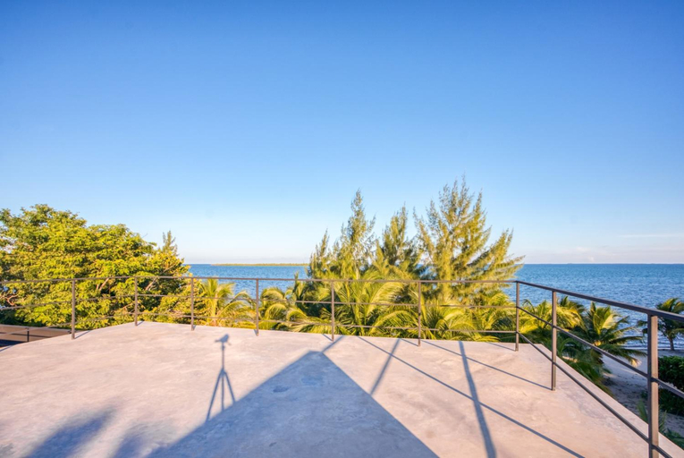 2, Balam Beach Villa - Modern 4Bed Oceanfront w Pool