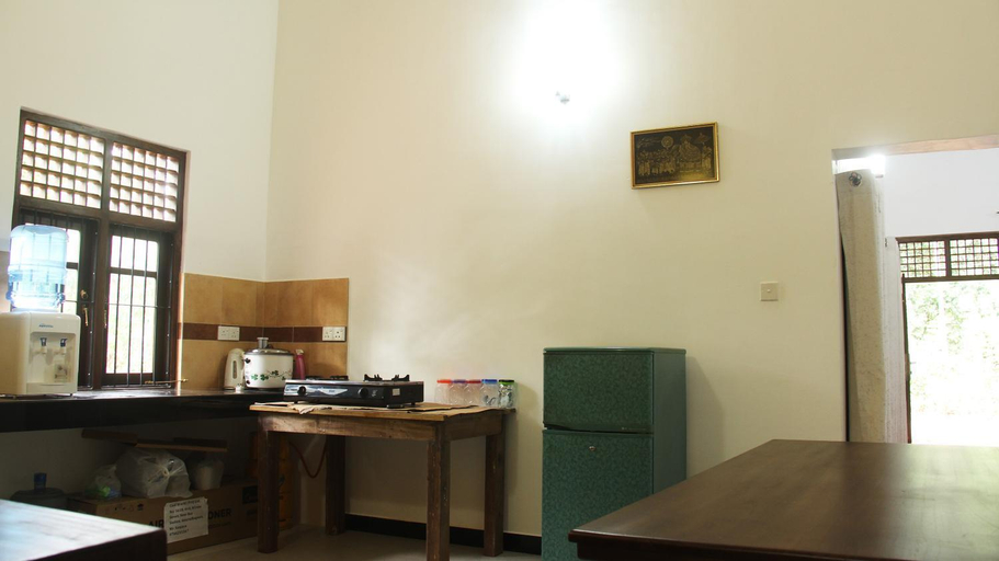 Others 5, Grand Villa, N. Palatha Central