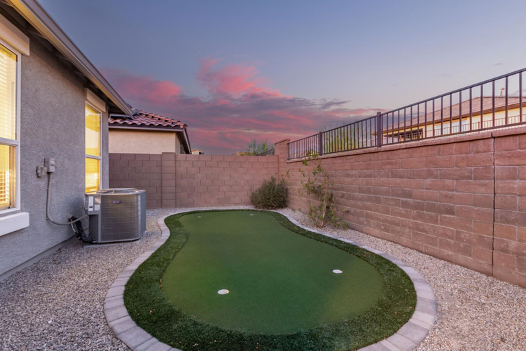 Others 4, Charming Home in the Desert, Maricopa