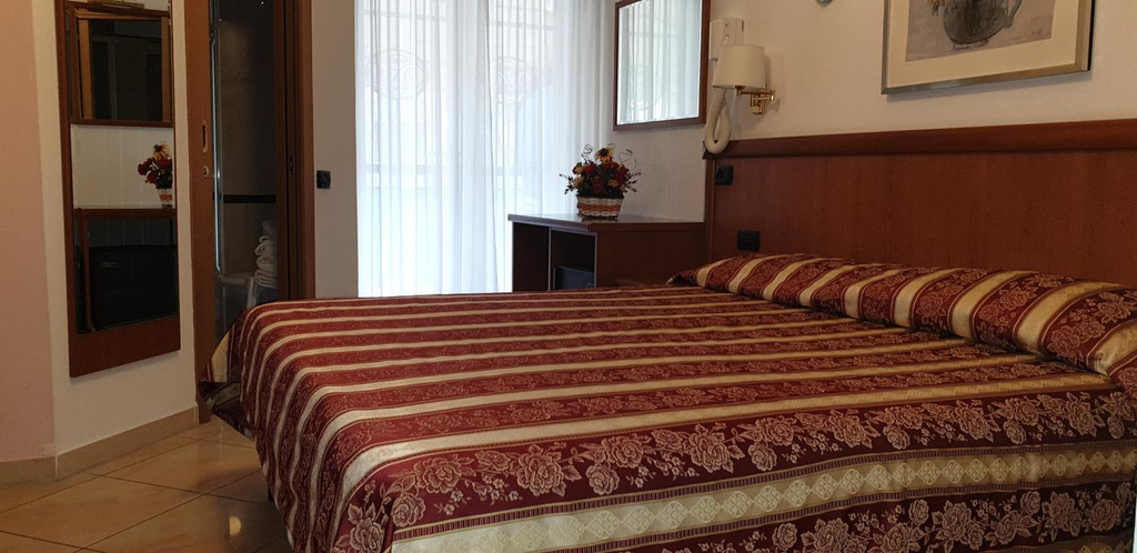 2, Hotel Ginevra, Rimini