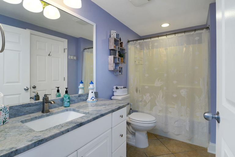 Bathroom 5, Majestic Beach Towers 2-404, Bay