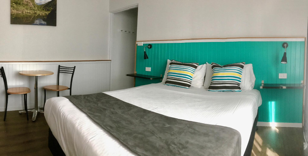 Bedroom 18