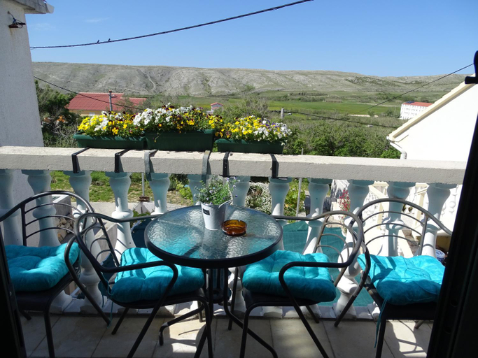 Others 4, Charming apartment piccolo paradiso, Pag