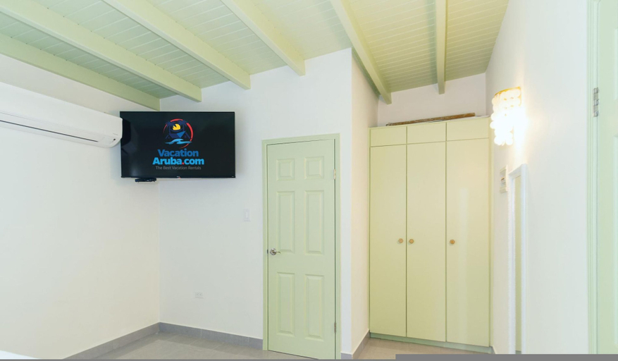 Others 5, Flamingo Suite 1BR 1BA Apt w Pool Parking