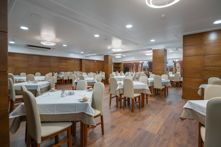 Food & Drinks 5, Avenida de Fatima, Ourém