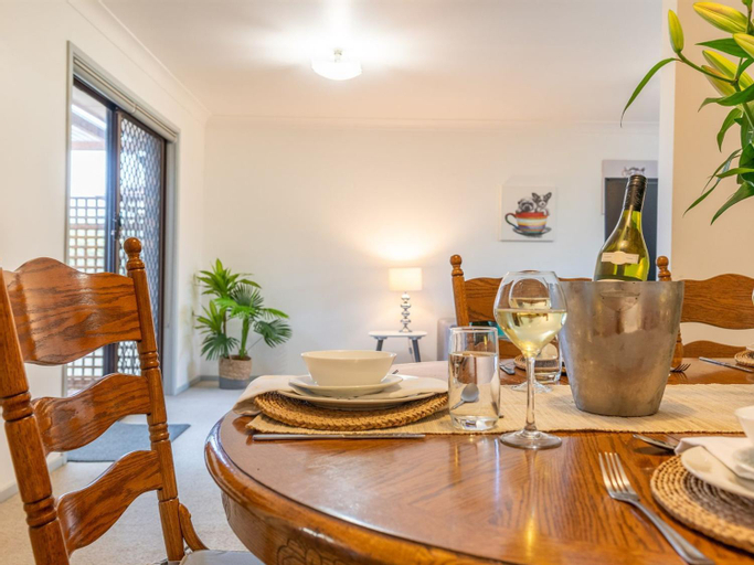 Dining Room 7