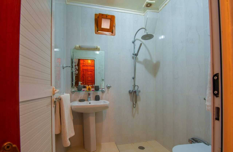 Bathroom 5, Riad Amely, Marrakech
