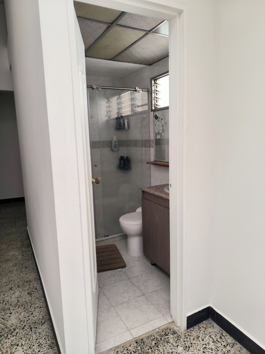 Bathroom 3, Casa de Colores, Medellín