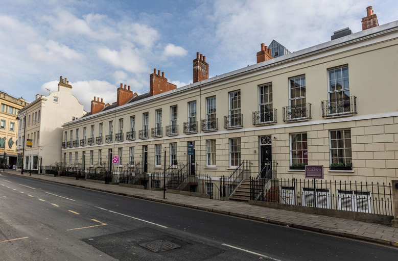 Exterior & Views 2, Stunning 2 Bed in Centre of Cheltenham, Gloucestershire