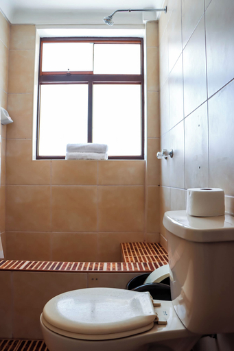 Bathroom 2, Andes House Cusco, Cusco