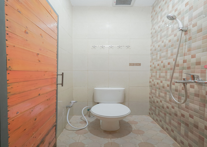 Bathroom 5, The Cabin Hotel Ringroad Utara, Sleman
