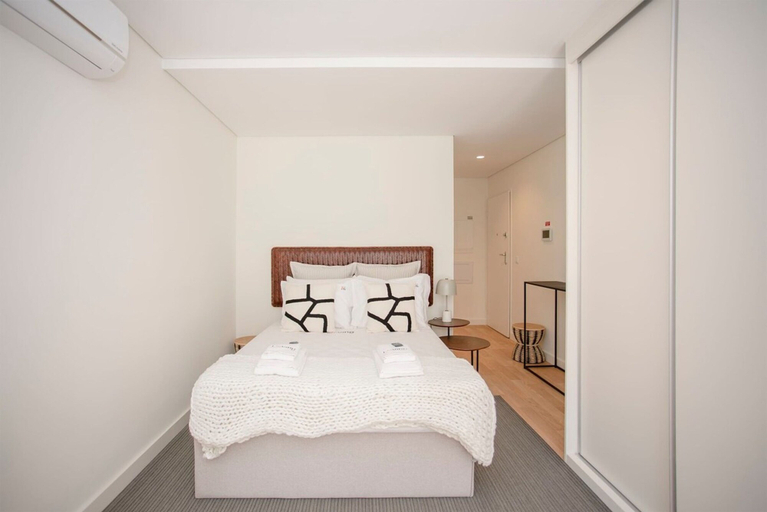 Room 4, Liiiving in Porto - City Design Apartment A, Porto