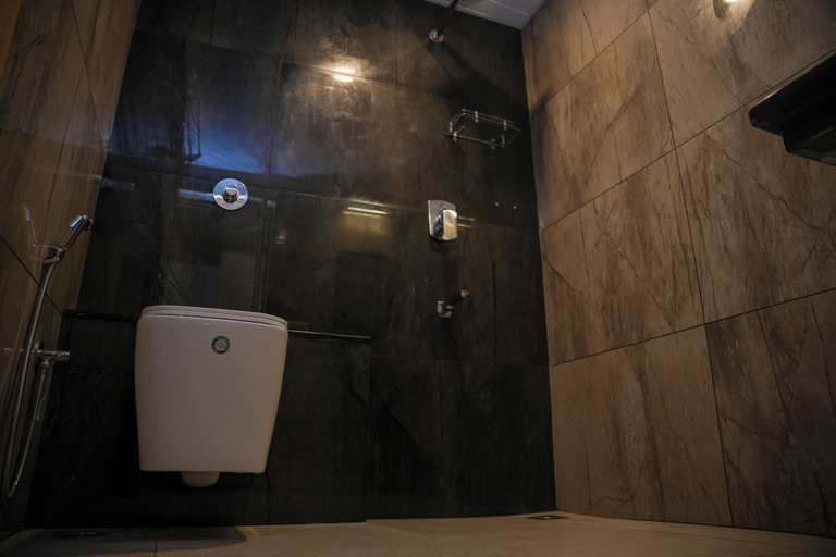 Bathroom 4, THE ON TIME HOTEL Bangalore, Bangalore