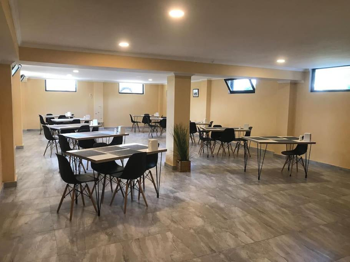 Food & Drinks 4, Riva, Kobuleti