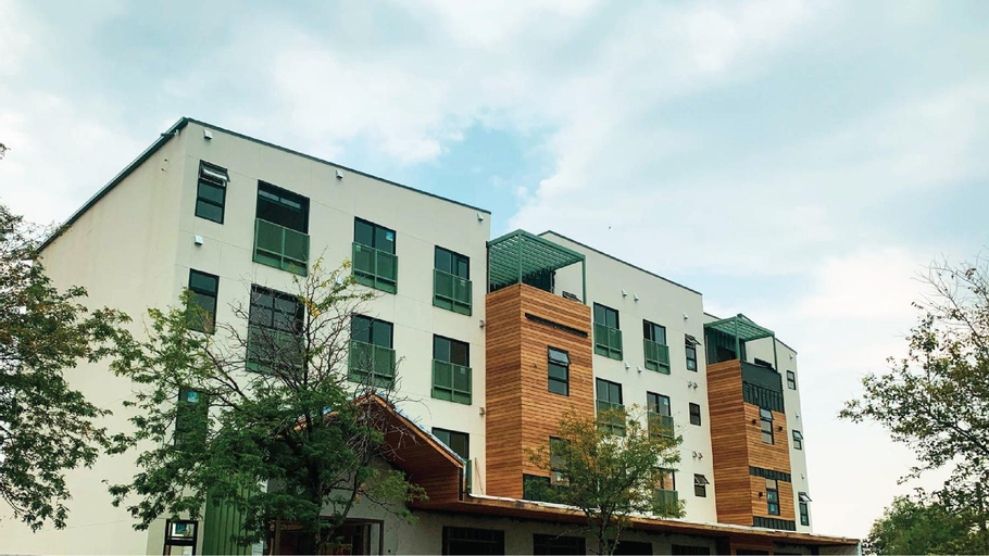 Exterior & Views