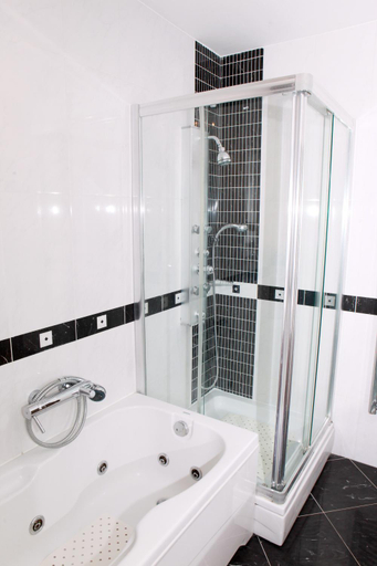 Bathroom 3, Apartmani Nova, Karlovac