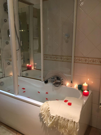 Bedroom 2, Paradiso numero 12, Genova