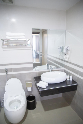 Bathroom, Bamboo Hotel, Sầm Sơn